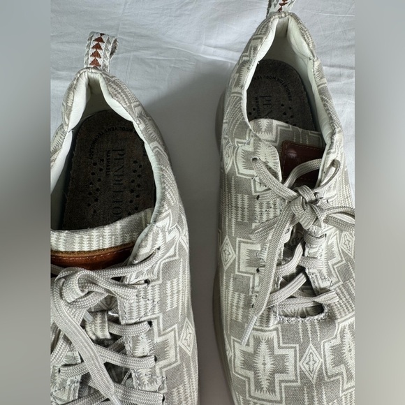 Pendleton Harding Feather Patterned Sneakers Womens 9 Khaki Beige - Picture 3 of 11